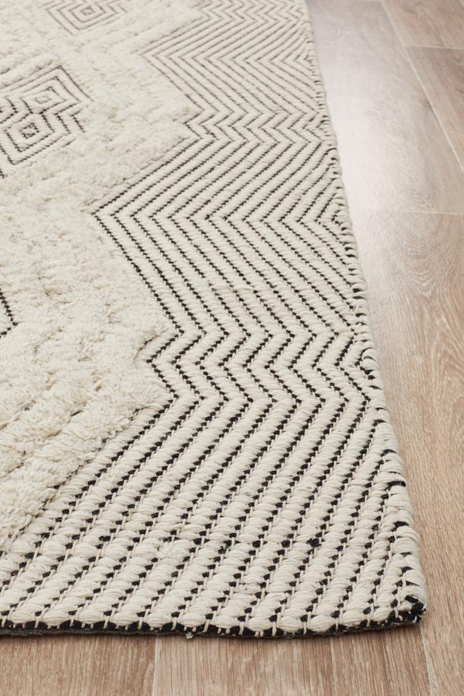 Miller 741 Rug | Bone